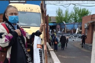 Environ 200 corps retrouvés sous les décombres d'un immeuble à Marioupol