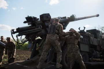 Les canons français Caesar sont arrivés sur le front en Ukraine 