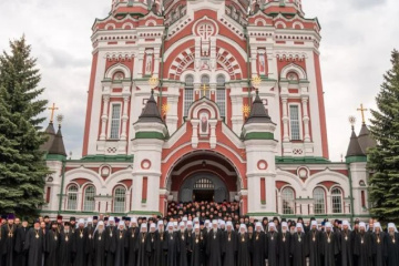 Iglesia Ortodoxa Ucraniana del Patriarcado de Moscú declara plena independencia y desacuerdo con el patriarca Kirill