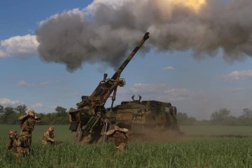 Guerre en Ukraine : l'état-major des Armées français dément la capture de deux canons Caesar par la Russie