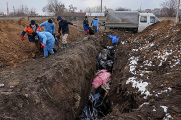 Nouvelles fosses communes découvertes à Marioupol : il pourrait y avoir plus de 22 000 morts