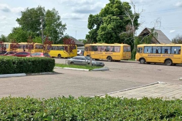 В Васильевке россияне блокируют эвакуационные автобусы, люди идут пешком в Запорожье