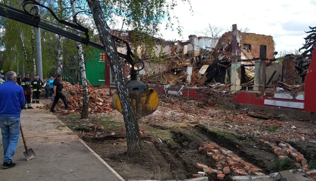 У п’ятьох районах Харкова розчистили вулиці після ліквідації завалів – ОП