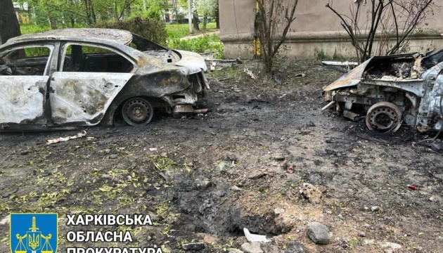 У Харкові російськими обстрілами пошкоджені будинки, у Барвінковому - поранені двоє людей