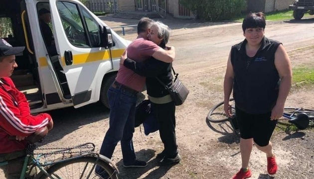 З Луганщині сьогодні евакуювали 40 мирних жителів