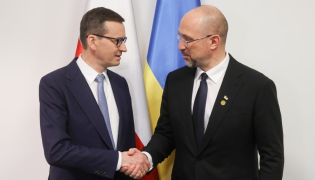 Szmyhal i Morawiecki podpisali memorandum o wzmocnieniu zdolności obronnych Ukrainy