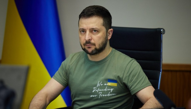 У разі силового повернення територій Україна втратить сотні тисяч військових - Президент