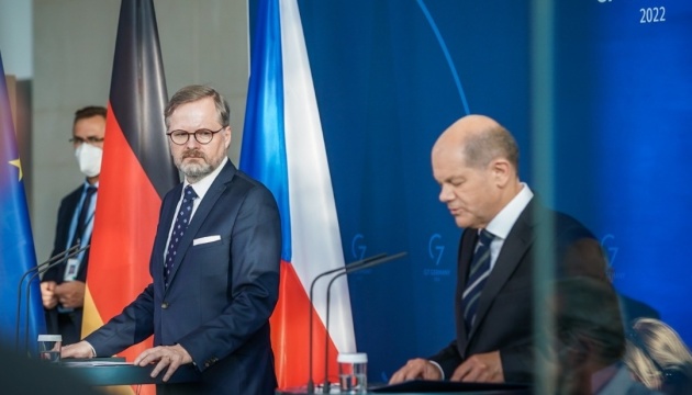 Німеччина і Чехія посилюють оборонну співпрацю задля допомоги Україні