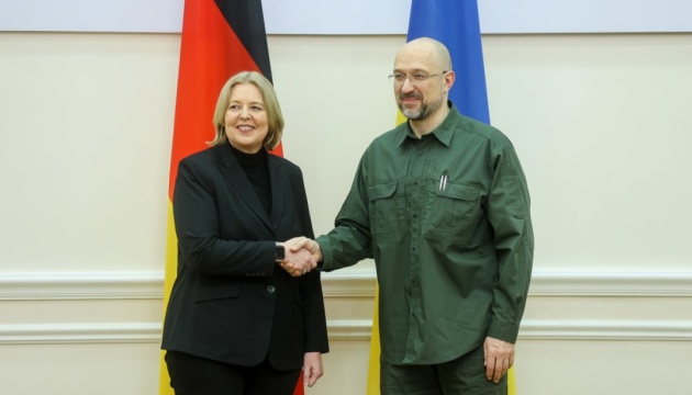 Shmygal se reúne con la presidenta del Bundestag en Kyiv