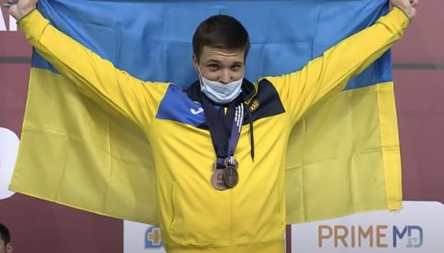 Никита Рубановский завоевал «бронзу» в рывке и толчке на первенстве мира по тяжелой атлетике