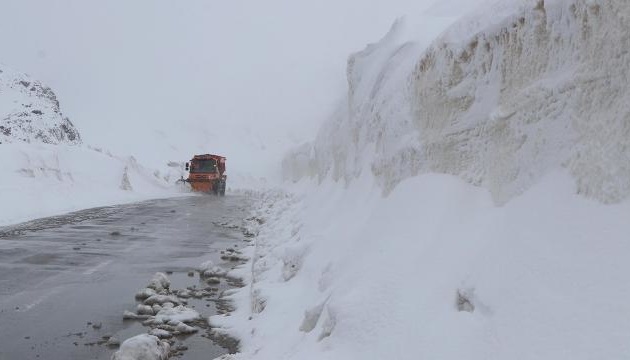 На сході Туреччини випав сніг
