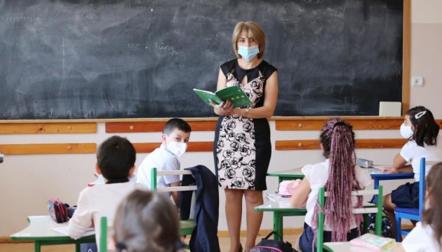 ЄС розробив посібник для українських школярів, щоб подолати мовні бар’єри
