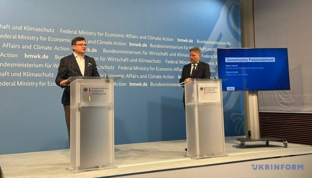 Німеччина не може зараз дозволити собі повне ембарго на російський газ – міністр економіки