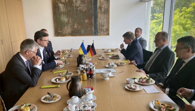 Кулеба обговорив із главами партій ФРН шляхи миру в Україні та майбутнє Європи