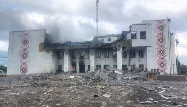 На Харківщині обстріли знищили гуманітарний штаб