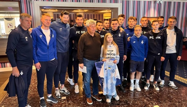 Благодійний матч «Флора» - «Динамо» відкриє 12-річна дівчинка з Маріуполя 