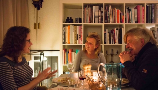 Нідерландці запрошують біженців з України на домашню вечерю