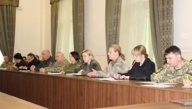 Україна залучила до порятунку захисників Азовсталі мало не весь світ – Міноборони