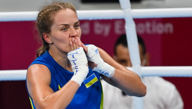 Лысенко пробилась в четвертьфинал женского чемпионата мира по боксу