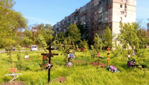 Маріуполю загрожує спалах холери через брак питної води та масові поховання