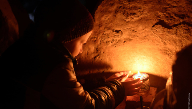 Раненый 8-летний мальчик, написавший «Мариупольский дневник», до сих пор находится в заблокированном городе