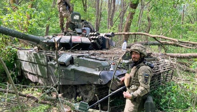 ЗСУ не дають ворогу просунутись углиб території та зривають план щодо Донбасу – Міноборони