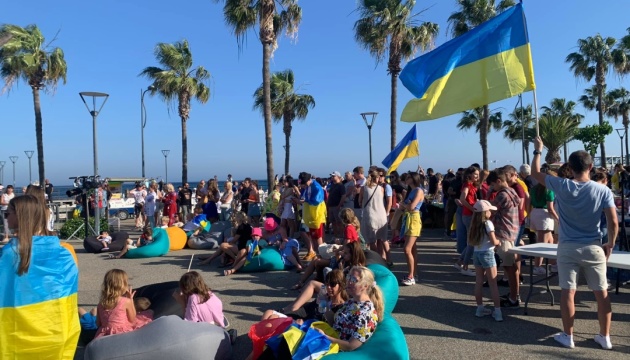 На Кіпрі українські волонтери провели фестиваль «Мистецтво заради миру»