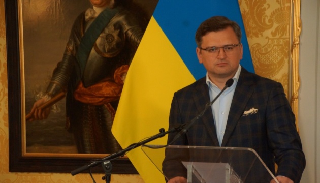 FM Kuleba: Ukraine does not need surrogates for EU candidate status