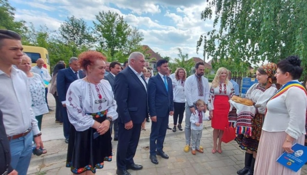 У Румунії діаспора організувалa культурний захід «Всесвітній день вишиванки»