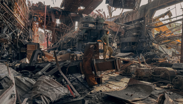 Place of life and death: Mariupol defender shares photographs from Azovstal steelworks