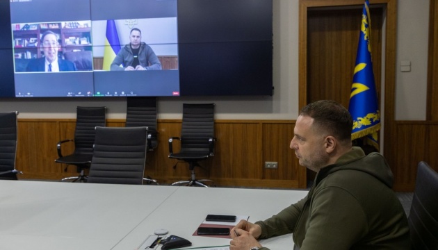 Yermak a socios occidentales: Ucrania necesita misiles, drones de alta y lanzacohetes múltiples