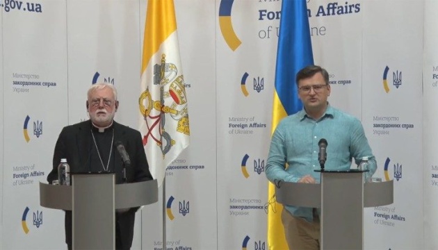 Le Secrétaire du Saint-Siège arrive en Ukraine pour confirmer la proximité du Pape aux Ukrainiens