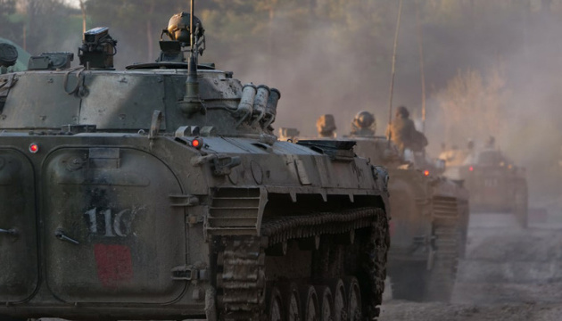 білорусь передала росії щонайменше 100 танків і БМП за останні тижні – британська розвідка