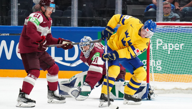 ЧС з хокею: Швеція обіграла Латвію, Швейцарія по булітах - Німеччину