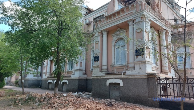 росіяни зруйнували історичну будівлю в Оріхові 