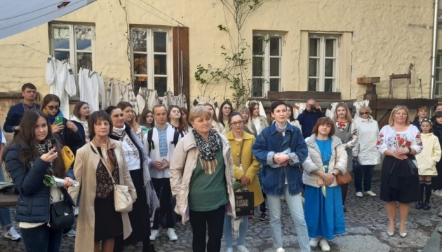 Українці Естонії відзначили День вишиванки у Таллінні