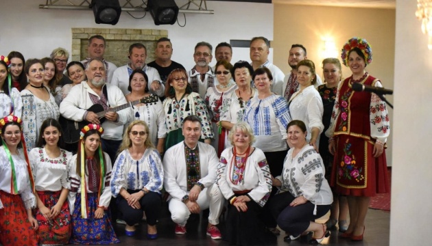 Діаспора присвятила українській вишиванці культурний захід у столиці Румунії 
