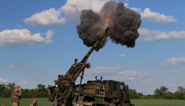 Франція надасть Україні ще шість гаубиць Caesar та іншу бронетехніку – Макрон