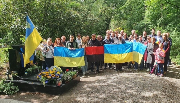 У Нідерландах українці вшанували пам’ять Євгена Коновальця