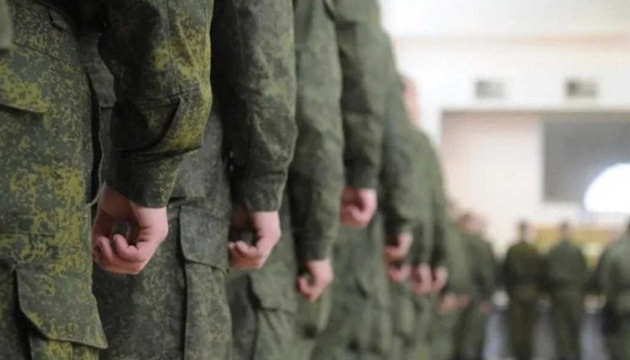 путінська влада планує використовувати випускників кримських коледжів на війні проти України 