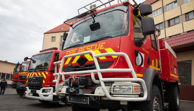 Шість країн допоможуть Франції боротися з пожежами