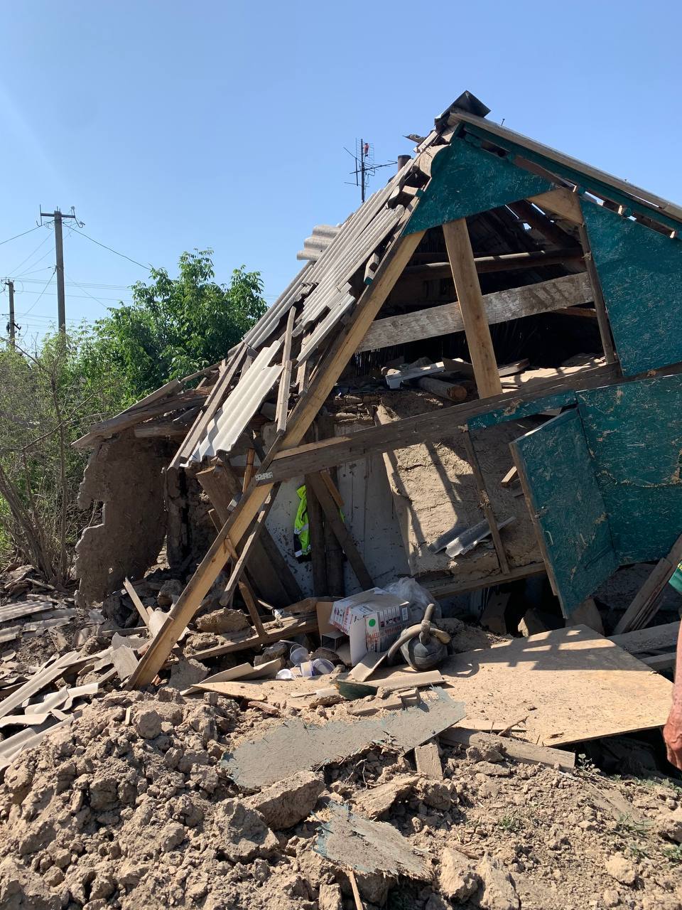 На Запорожье захватчики разрушили 100-летнюю школу в Камышевахе 4