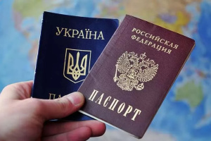 Eindringlinge in vorläufig besetzten Gebieten drohen diejenigen zu vertreiben, die russischen Pass nicht bekommen