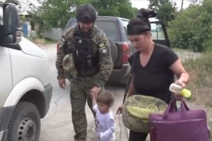 З Лисичанська за день евакуювали десятьох дорослих і трьох дітей