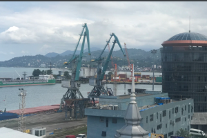 В Батуми находится танкер с российскими подсанкционными нефтепродуктами – СМИ