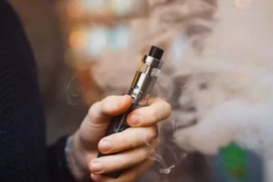 Порушникам — штраф: в Україні з 11 липня заборонять паління електронних сигарет
