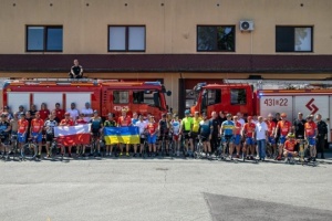 У Варшаві фінішував благодійний веломарафон для збору допомоги українським рятувальникам