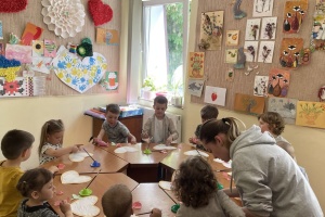 У Хмельницькому для дітей-переселенців створили інтерактивний центр «Моя кімната»