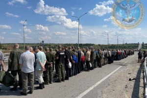 Розвідка показала звільнених з полону захисників України - більшість з них тяжко поранені