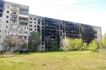 ハイダイ・ルハンシク州軍行政府長官、州内の破壊された建物の写真公開